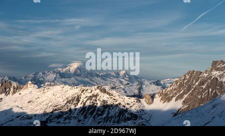 Mont Blanc von Les Belleville Resort im Winter. Französische alpen im Winter, verschneite Berge in Frankreich Europa Stockfoto