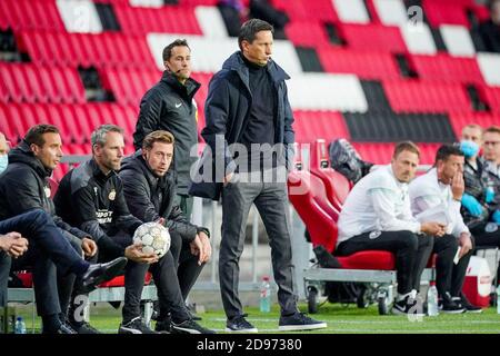 Trainer Roger Schmidt vom PSV Eindhoven während der Niederländischen Meisterschaft Eredivisie Fußballspiel zwischen PSV und ADO Den Haag am 01. November 2020 im Philips Stadion in Eindhoven, Niederlande - Foto Jeroen Meuwsen / Orange Pictures / DPPI / LM Stockfoto