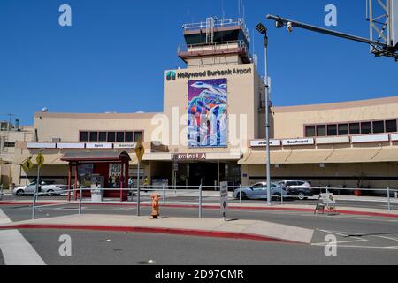 Los Angeles, CA, USA - 20. September 2020: Terminal A des Flughafens Hollywood Burbank, ehemaliger Flughafen Bob Hope, dient der Innenstadt und dem Großraum Los Angeles Stockfoto