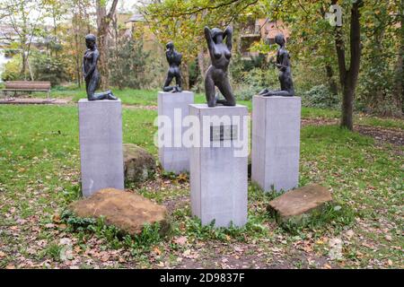 Die belgische Gemeinde Ottignies-Louvain-la-Neuve, in der wallonischen Region in der Provinz Wallonisch-Brabant. The Four Seasons von Alfred B. Stockfoto