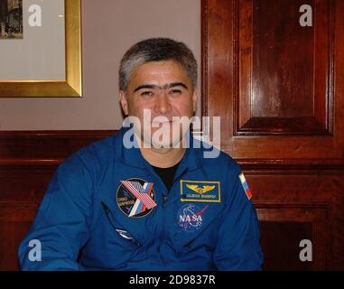 Oberst Salishan Shakirowitsch Scharipow, erster ethnischer Usbeke-Kosmonaut aus der Kirgisischen Republik, NASA-Astronaut, russischer Kosmonaut, Pilot und Wissenschaftler. Stockfoto