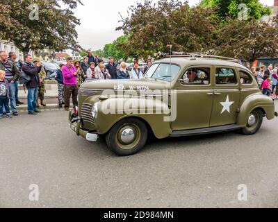 SAINTE MERE L'EGLISE, FRANKREICH - 6. JUNI 2019. Feier des D-DAY, bewaffnete Landung, Ende des Zweiten Weltkriegs in der Normandie, mit Hilfe der alliierten Länder. Stockfoto