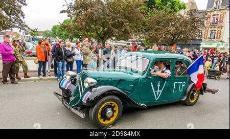 SAINTE MERE L'EGLISE, FRANKREICH - 6. JUNI 2019. Feier des D-DAY, bewaffnete Landung, Ende des Zweiten Weltkriegs in der Normandie, mit Hilfe der alliierten Länder. Stockfoto