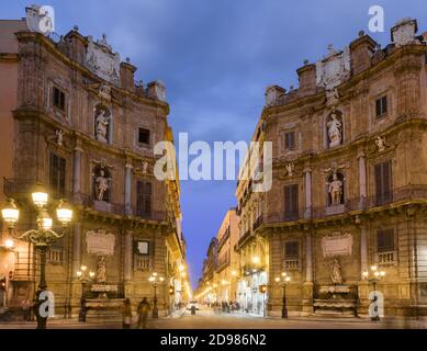 Quattro Canti, Piazza Vigliena in Palermo, Sizilien, Italien Stockfoto