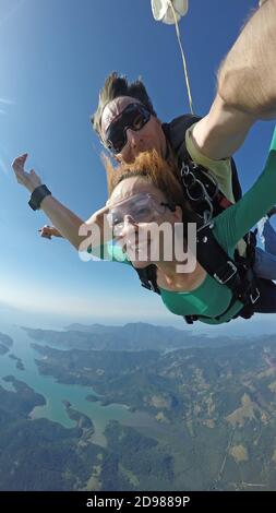 Sky Diving Tandem Selbstporträt Stockfoto