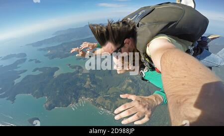 Sky Diving Tandem Selbstporträt Stockfoto