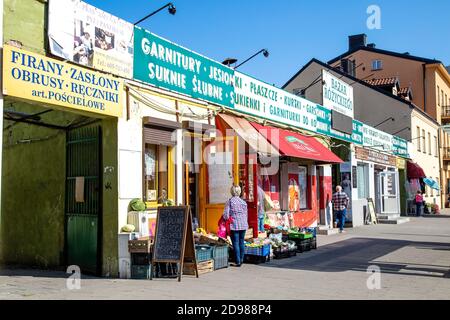 Außenansicht des Bazar Rozyckiego Marktes, Praga Bezirk, Warschau, Polen Stockfoto