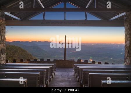 CLEVELAND, SOUTH CAROLINA - 2. NOVEMBER 2020: Pretty Place Chapel at Dawn. Stockfoto