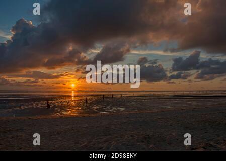 Sonnenuntergang im wattenmeer bei Neuwerk Nur Rechte für Großbritannien und Irland - Call Office für alle anderen Territorien Stockfoto