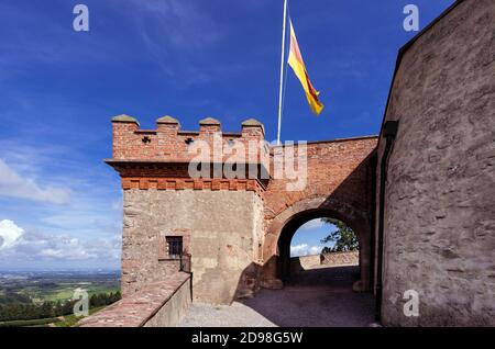 Blick auf das Tor von Schloss Staufenberg in der Nähe des Dorfes Durbach in der Ortenau  Baden Württemberg, Deutschland, Europa Stockfoto