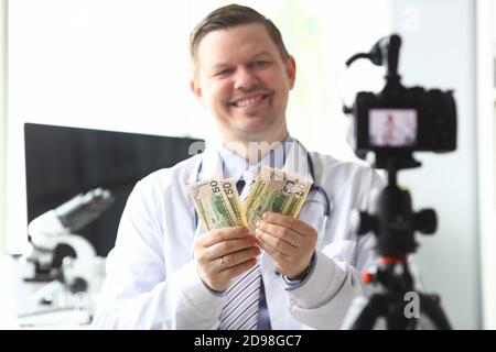 Mann macht Video Blog Stockfoto