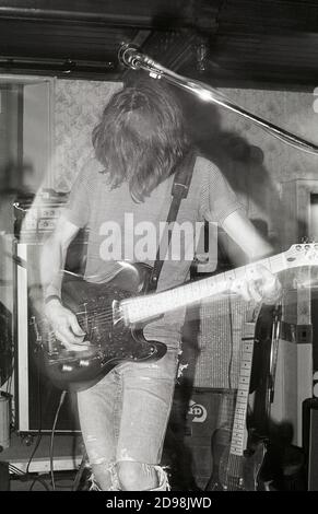 Stephen Patman von der Shoegazing/Alternative Rock Group Chapterhouse, auf der Bühne in Esquires, Bedford, Vereinigtes Königreich, 30/11/90. Stockfoto