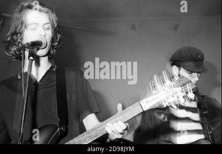 Andrew Sherriff, Simon Rowe, Russell Barrett und Stephen Patman von der alternativen Rockgruppe Chapterhouse, im Wellhead Inn, Wendover, Großbritannien, 06/04/91. Stockfoto