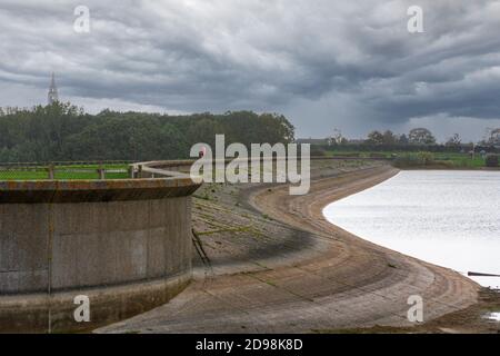 Alton Water ist ein von Menschen erzeugtes Reservoir. Es ist das größte in Suffolk Stockfoto