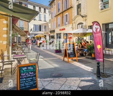 Place du Postel in der antiken Stadt Luberon Apt, Vaucluse, Provence-Alpes-Côte d'Azur, Südfrankreich Stockfoto