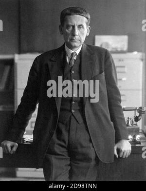 Walter Gropius. Porträt des deutschen Architekten Walter Adolph Georg Gropius (1883-1969) von Hugo Erfurth, 1928 Stockfoto