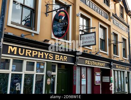 Murphy's Townhouse and Bar in der College Street in Killarney, County Kerry, Irland Stockfoto