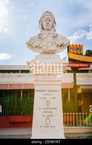 Monumente to Mercedes Matamoros, geboren in Cienfuegos, gilt als Pionier der weiblichen intimen Poesie und prominent in der lateinamerikanischen Moderne. Er s Stockfoto