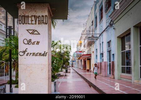 Boulevard San Fernando, Fußgängerzone. Cienfuegos, Kuba, Lateinamerika und die Karibik Stockfoto