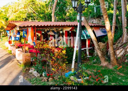 Kleine Bar und Terrasse im Josone Park. Varadero, Cárdenas, Matanzas, Kuba, Lateinamerika und die Karibik Stockfoto