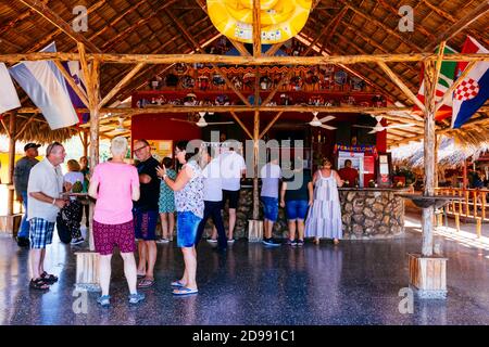 Parador El Peñón del Fraile, Tankstelle. Vía Blanca km 52, Santa Cruz del Norte. Mayabeque, Kuba, Lateinamerika und die Karibik Stockfoto