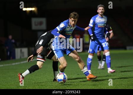 Cleethorpes, Großbritannien. November 2020. Luke James von Barrow in Aktion während des Sky Bet League 2-Spiels zwischen Grimsby Town und Barrow im Blundell Park, Cleethorpes am Dienstag, 3. November 2020. (Kredit: Mark Fletcher, Mi News) Kredit: MI Nachrichten & Sport /Alamy Live Nachrichten Stockfoto