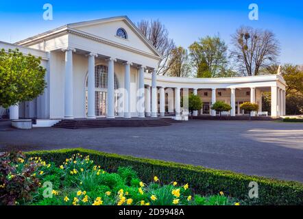 Der Pumpenraum im Kurpark von Bad Oeynhausen. Weser Hills, Ostwestfalen, Nordrhein-Westfalen, Deutschland, Europa Stockfoto