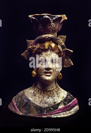 Frau in ihrer Raffinerie Terracotta 300-200 BC Canosa , Griechisch, Griechenland, Stockfoto