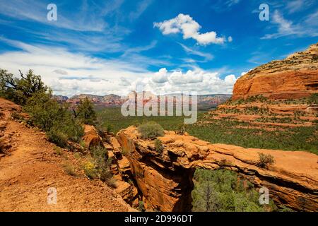 Wandern Sie durch Sedona Arizona, USA, Devil's Bridge View Landscape Stockfoto