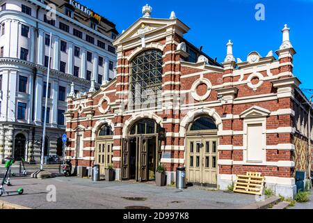 Außenansicht der Alten Markthalle - beliebte Touristenattraktion Im Zentrum der Stadt Stockfoto