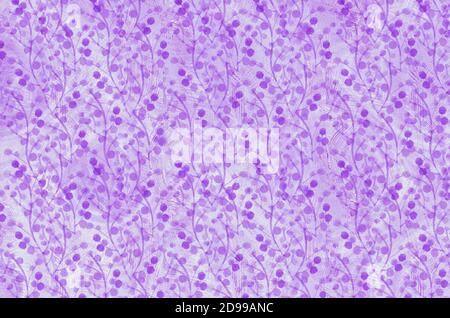 Nahaufnahme einer leeren, violett blau gefärbten Vintage Tapete Hintergrund mit Punkten und Blumen Stockfoto