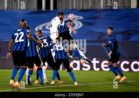 Madrid, Spanien. November 2020. MADRID, SPANIEN - 03. November 2020: Sergio Ramos von Real Madrid CF erzielt ein Tor im Champions League-Fußballspiel der Gruppe B zwischen Real Madrid CF und FC Internazionale. (Foto von Nicolò Campo/Sipa USA) Quelle: SIPA USA/Alamy Live News Stockfoto