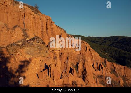 Stub Pyramiden in Bulgarien in Rila Berg Naturphänomen und Reiseziel Selektiver Fokus Stockfoto