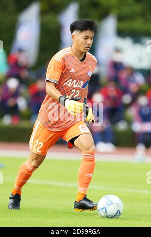 Tokio, Japan. November 2020. Sora Kitagawa Football/Soccer : Aminovital Cup 2020, das 9. Kanto University Football Tournament Finalspiel zwischen Ryutsu Keizai University 3-2 Waseda University auf dem AGK Field in Tokio, Japan . Quelle: Naoki Morita/AFLO SPORT/Alamy Live News Stockfoto