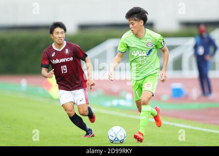 Tokio, Japan. November 2020. Makoto Mitsuta Fußball : Aminovital Cup 2020, das 9. Kanto University Football Turnier Finalspiel zwischen Ryutsu Keizai University 3-2 Waseda University auf AGK Field in Tokio, Japan . Quelle: Naoki Morita/AFLO SPORT/Alamy Live News Stockfoto