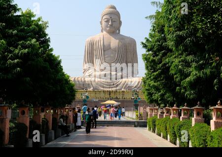 India Bodh Gaya - Riesige Buddha Statue Stockfoto