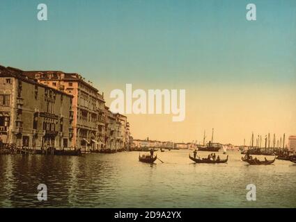 Ca. 1895 , VENEDIG , ITALIEN : GRAN CANAL ( CANAL GRANDE ) . Photochrom Druckfarben herausgegeben von Detroit Publishing Co. - VENEDIG - VENETIEN - ITALIA - FOTO STORICHE - GESCHICHTE - GEOGRAFIA - GEOGRAPHIE - ARCHITETTURA - ARCHITEKTUR - - KUNST - ARTE - OTTOCENTO - 800 's - '800 - VENETIEN - Mare - Meer - GONDEL - GONDOLE - Turista - turismo - Turismus - Turisti - Tourismus ---- Archivio GBB Stockfoto