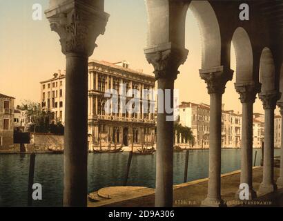 Ca. 1895 , VENEDIG , ITALIEN : GRAN CANAL ( CANAL GRANDE : IM ZENTRUM PALAZZO VENDRAMIN CALERGI ). Photochrom Druckfarben herausgegeben von Detroit Publishing Co. - VENEDIG - VENETIEN - ITALIA - FOTO STORICHE - GESCHICHTE - GEOGRAFIA - Callergi - GEOGRAPHIE - ARCHITETTURA - ARCHITEKTUR - - KUNST - ARTE - OTTOCENTO - 800 's - '800 - VENETIEN ---- Archivio GBB Stockfoto