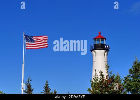 Paradise, Michigan, USA. Das Crisp Point Light war eine von fünf US-Rettungsstationen entlang der Küste des Lake Superior. Stockfoto