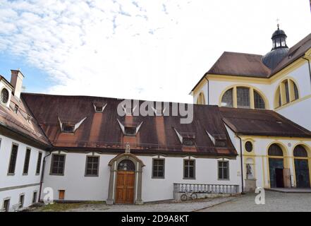 Fussen, Bayern, DEUTSCHLAND, 03. November 2020, Kloster St. Mang Kloster Sankt Mang ist ein ehemaliges Benediktinerkloster in Füssen Stadt, 0. November Stockfoto