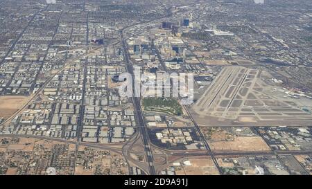 Eine Luftaufnahme des Flughafens und des Streifens in Las vegas in nevada, usa Stockfoto