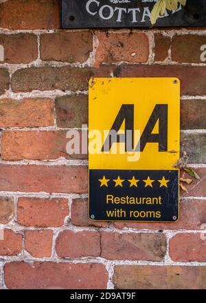AA fünf-Sterne-Award-Schild an der Wand Stockfoto