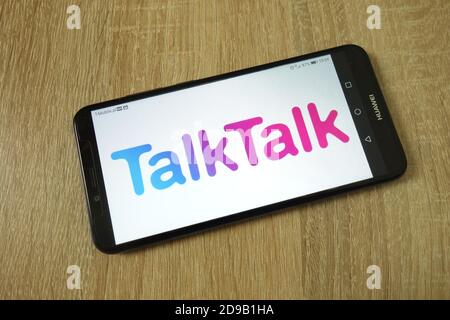 KONSKIE, POLEN - 11. Juni 2019: TalkTalk Firmenlogo wird auf dem Handy angezeigt Stockfoto