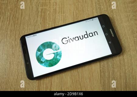 KONSKIE, POLEN - 11. Juni 2019: Firmenlogo von Givaudan auf dem Mobiltelefon Stockfoto