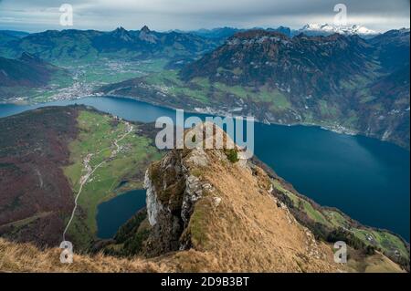 Blick von Niederbauen über Brunnen, Urnersee und Morschach Stockfoto