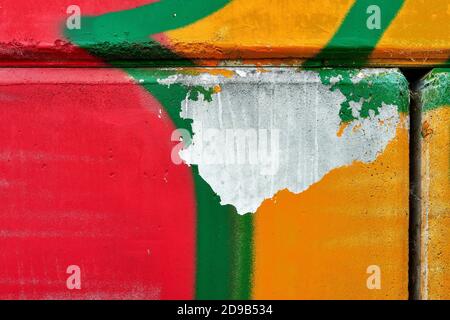 Mehrfarbig bemalte Wand. Abstrakte Details Stockfoto
