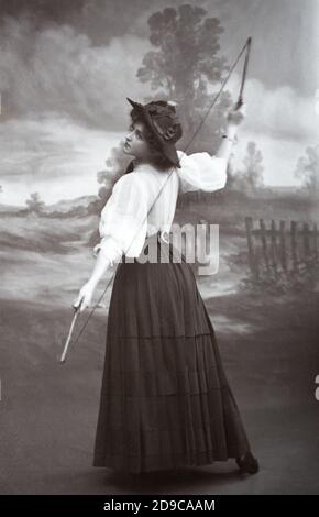 Die berühmte edwardianische Schauspielerin und Sängerin Gabrielle Ray (1883–1973). Aus einer Fotopostkarte aus der Zeit. Stockfoto