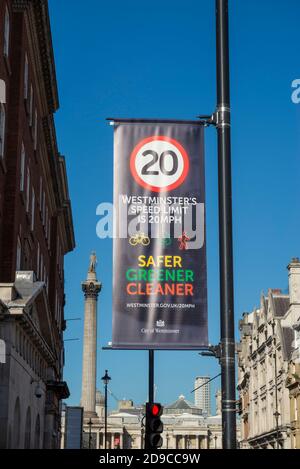 20mph Geschwindigkeitsbegrenzung in Westminster, London, Großbritannien. 20 Meilen pro Stunde Höchstgeschwindigkeit Zeichen. Reduzierte Höchstgeschwindigkeit, Verkehrsberuhigungszone Stockfoto