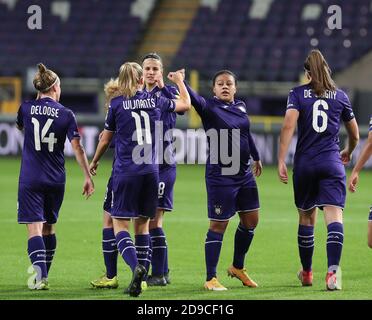 Anderlecht, Belgien. November 2020. Anderlecht-Spieler feiern das Tor ihres Teams bei einem Frauenfußballspiel zwischen RSC Anderlecht Dames und Northern Irish Linfield Ladies in der ersten Qualifikationsrunde für die UEFA Womens Champions League der Saison 2020 - 2021, Mittwoch, 4. November 2020 in ANDERLECHT, Belgien . FOTO SPORTPIX.BE / SPP / SEVIL OKTEM Sevil Oktem / Sportpix.be / SPP Quelle: SPP Sport Press Foto. /Alamy Live Nachrichten Stockfoto