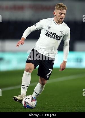 Kamil Jozwiak von Derby County in Aktion während des Sky Bet Championship-Spiels im Pride Park, Derby. Stockfoto